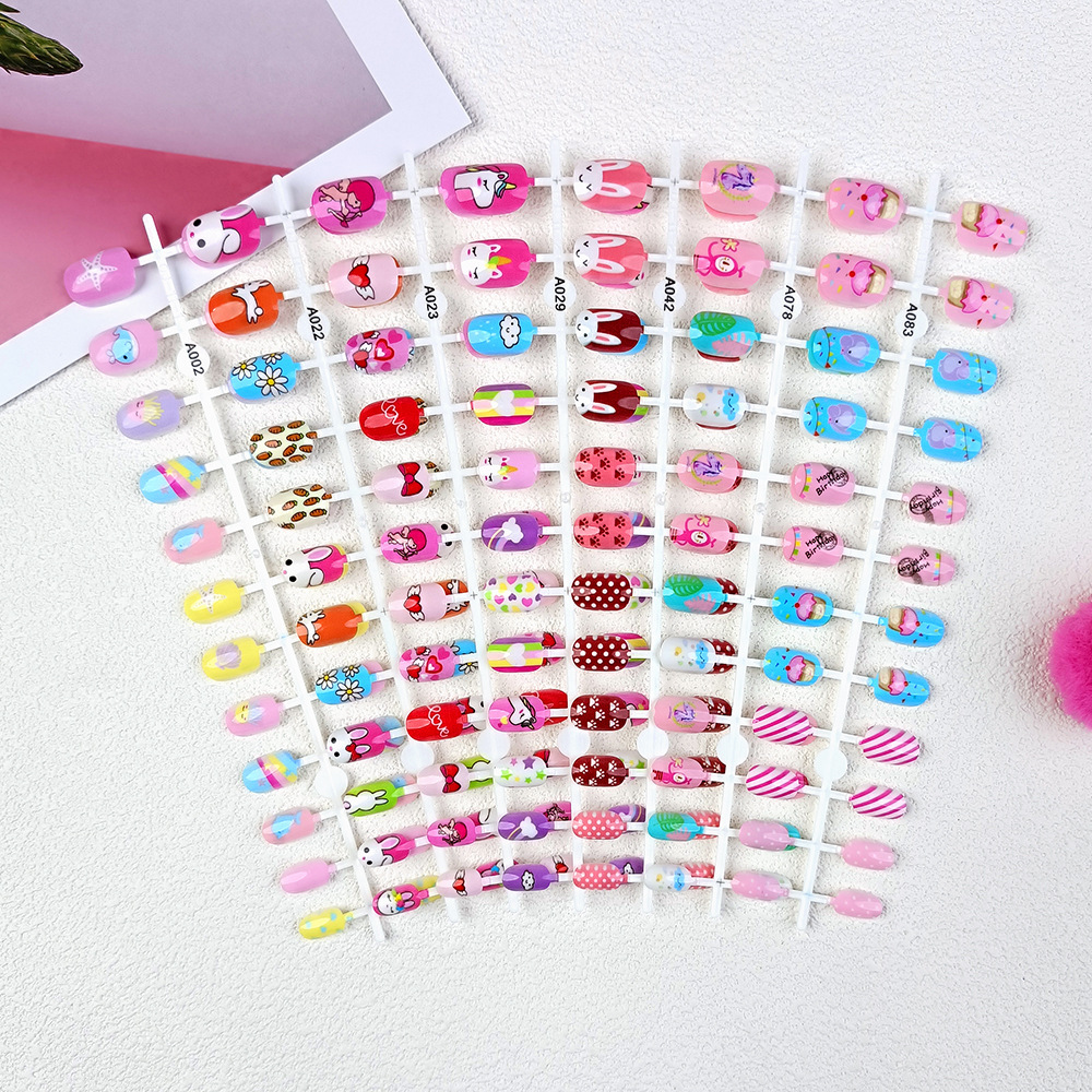 24 piezas de niños divertidos lindos pegatinas de uñas de color caliente, fábrica de uñas de niños grandes, venta directa de desgaste de uñas