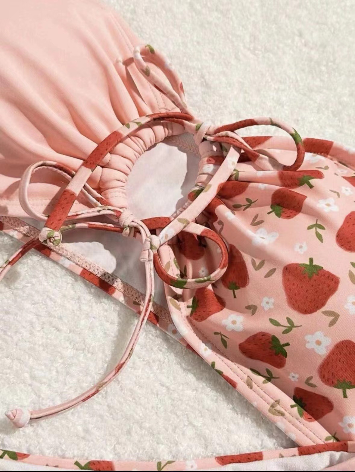 Bikini Set With Strawberry Print For Women's Beach And Pool Wear_voghion.com