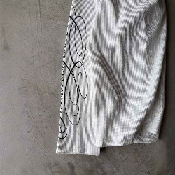 Retro trend brand long-sleeve with a round collar