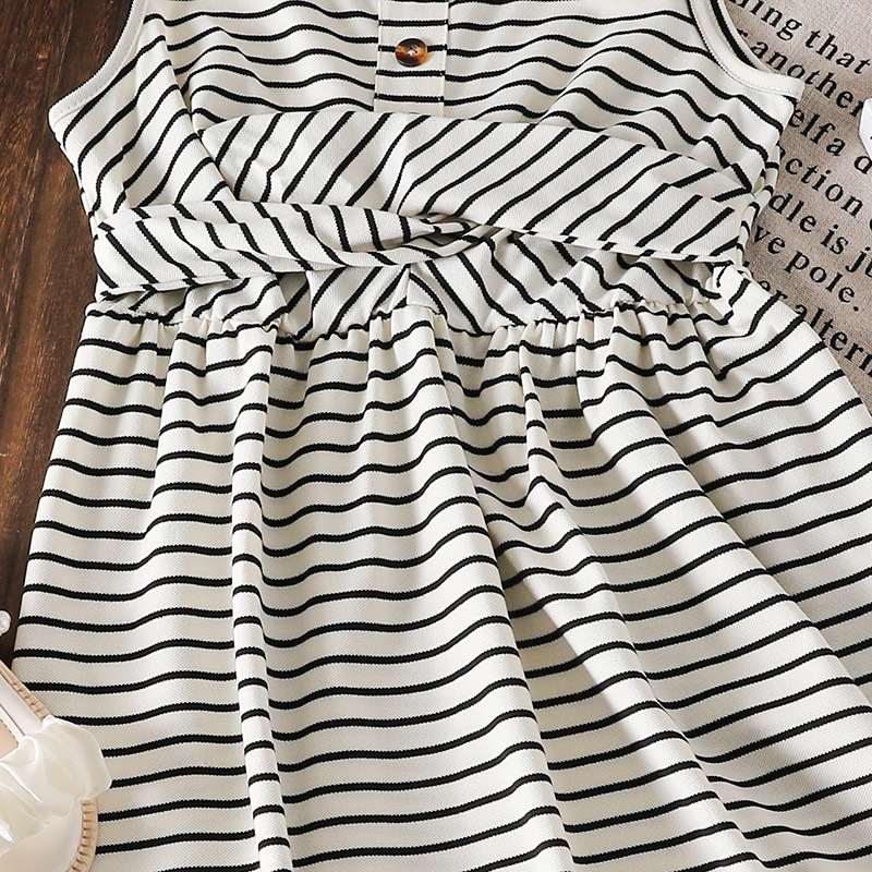 Ropa de niña transfronteriza 2025 primavera y verano nuevo estilo comercio exterior europeo y americano moda cintura torcida casual vestido sin mangas a rayas