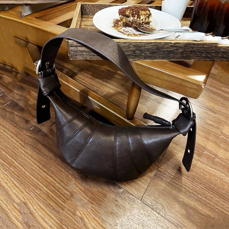 Unique Design Croissant Crossbody Dumpling Bag for Women Versatile Casual Lazy Relaxed Shoulder Bag Crescent Underarm Bag