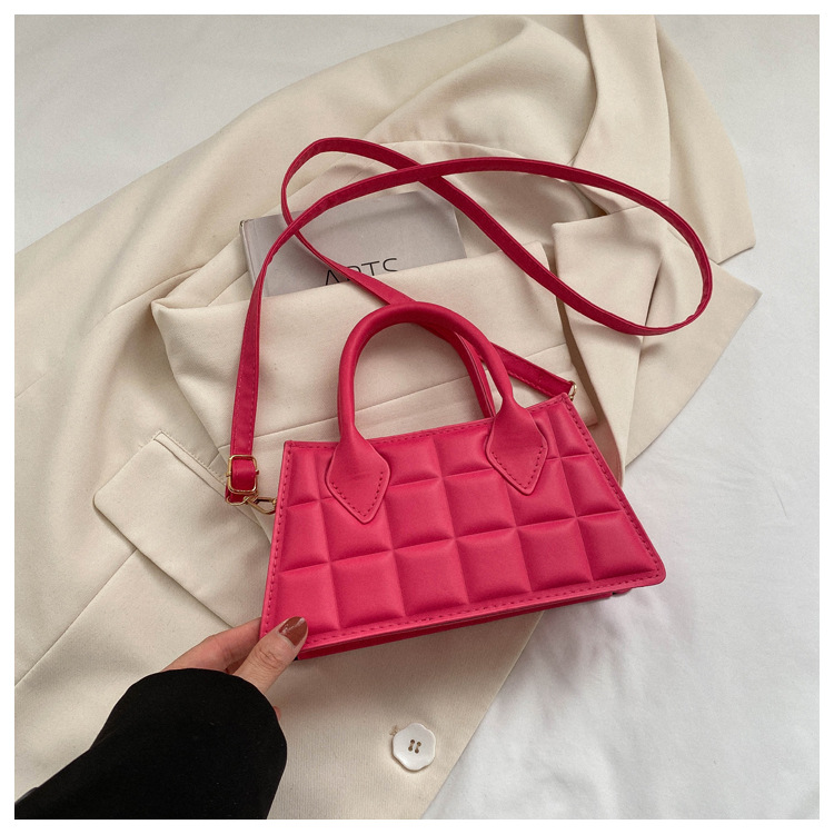 Women's Medium Pu Leather Solid Color Elegant Classic Style Square Zipper Shoulder Bag Handbag Crossbody Bag display picture 1