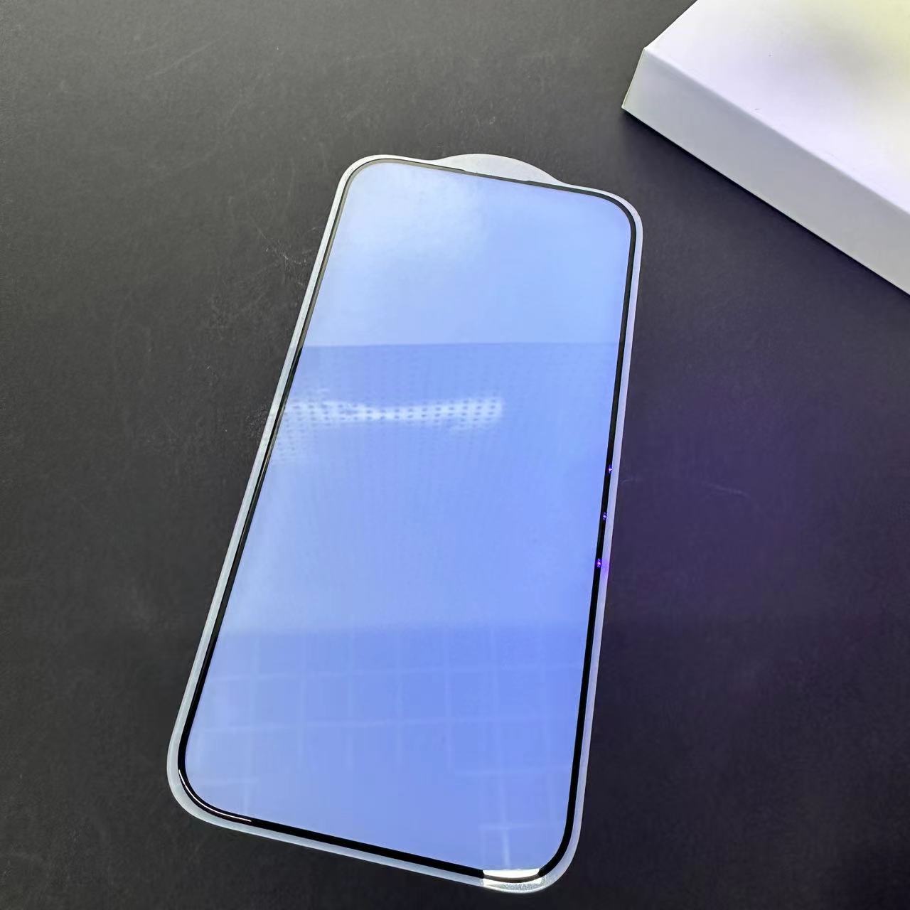 Galvanoplastia de película templada luz azul descolorida