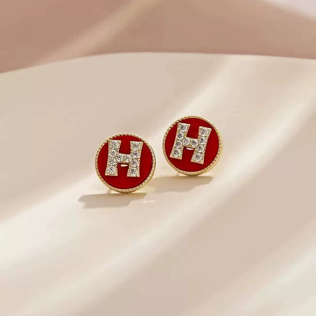 Серьги серии H, стиль инфлюенсеров, лёгкие 0,003 кг, различные дизайны (шипы, подвески, кольца)