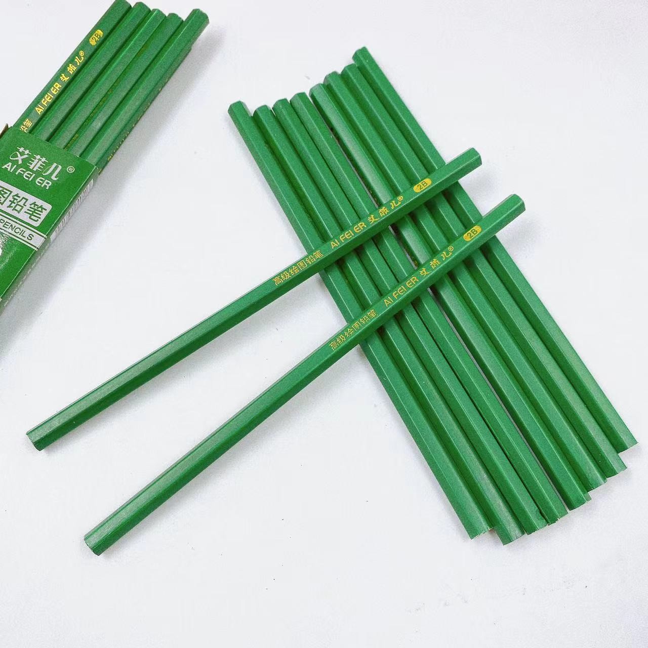 Los niños hexagonal clásico lápiz verde estudiantes escriben papelería dibujo lápiz 2B lápiz diez paquetes 2 yuanes de almacenes