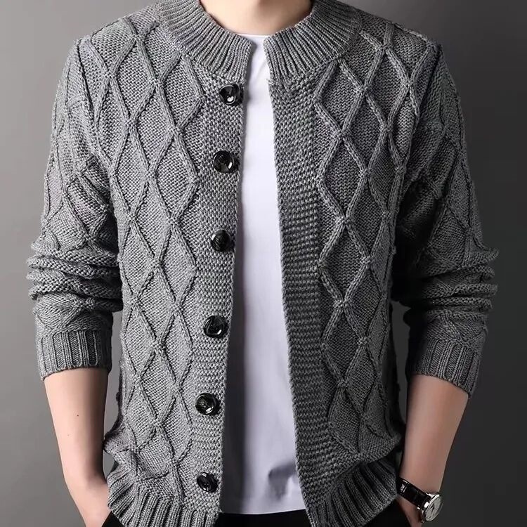 Autumn and winter collection: new styles of thick, stand-up collar sweaters, men's trendy knitwear, jacquard cardigans, and casual outerwear for men Autumn and winter collection: new styles of thick, stand-up collar sweaters, men's trendy knitwear, jacquard cardigans, and casual outerwear for men