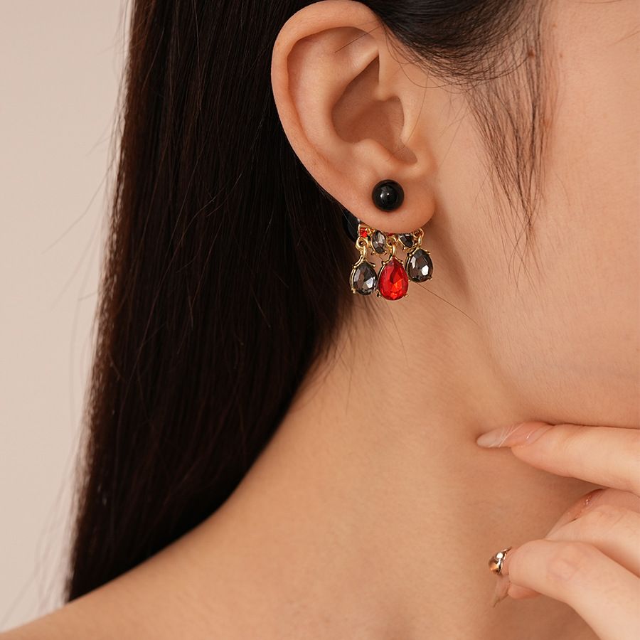 Vintage Contrast Geometric Diamond Drop Earrings With Silver Needles_voghion.com