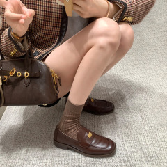 牛革版 ~ 古典的な女性の金の小さい金貨の復古の楽福の靴の女性の平底の本革の靴下は小さい革靴の靴を配合します。