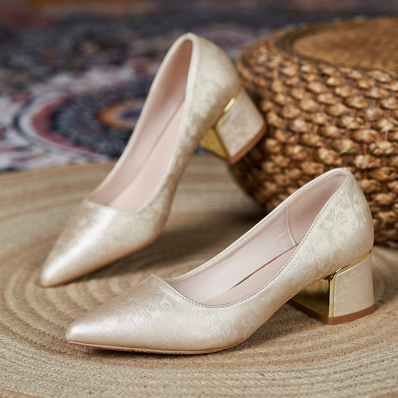 High Heels for Women 2025 New Square Toe Thick Heel Large Size Women's Shoes Plus Fat and Widening Wedding Banquet Mother-In-Law with Cheongsam