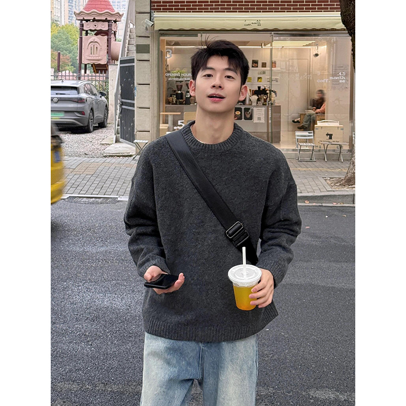 Herren-Pullover mit Rundhalsausschnitt, dunkelgrau, koreanischer Stil, weich und kuschelig, schlichte Passform, Winter-Basisschicht, Unterziehkleidung_voghion.com