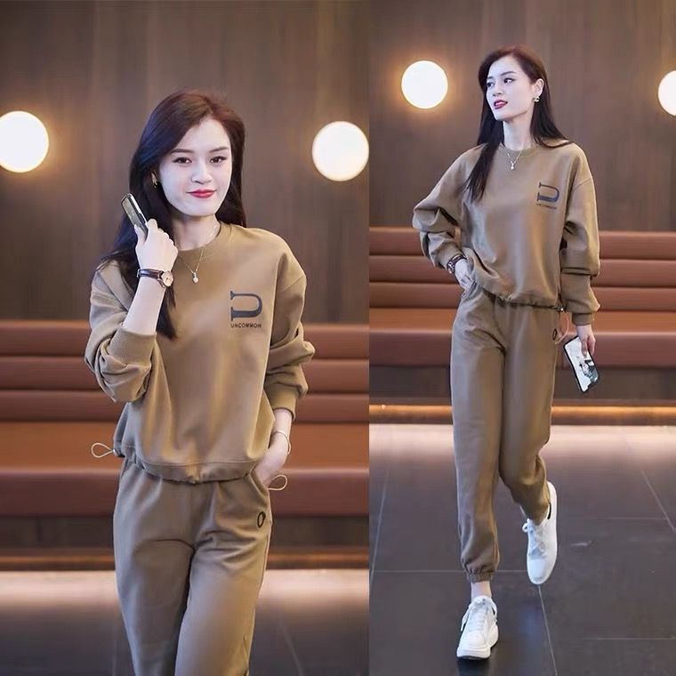 "Conjunto deportivo informal para mujer: sudadera con capucha y pantalones deportivos de estilo coreano (caqui/burdeos/negro)"_voghion.com