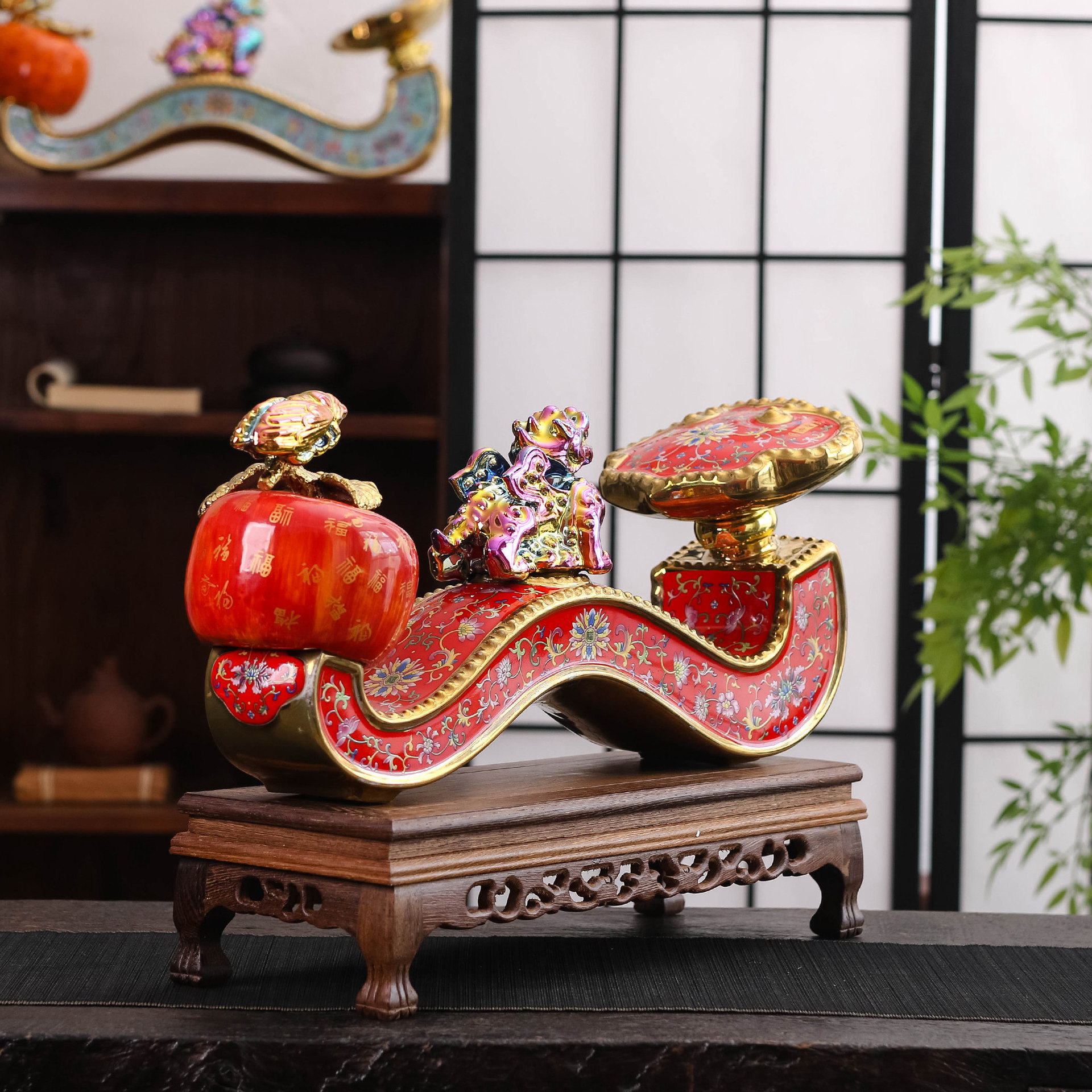 레드(나무 베이스가 있는 가죽 상자)