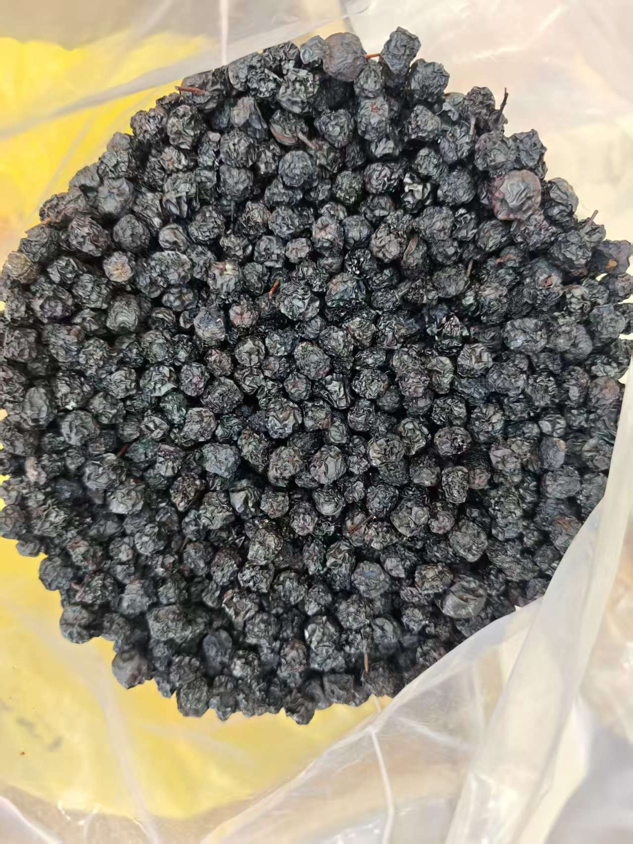 Black Chokeberry Dried Fruit (Aronia melanocarpa) — Naturally Sun-Dried Aronia Berries, 500g in use