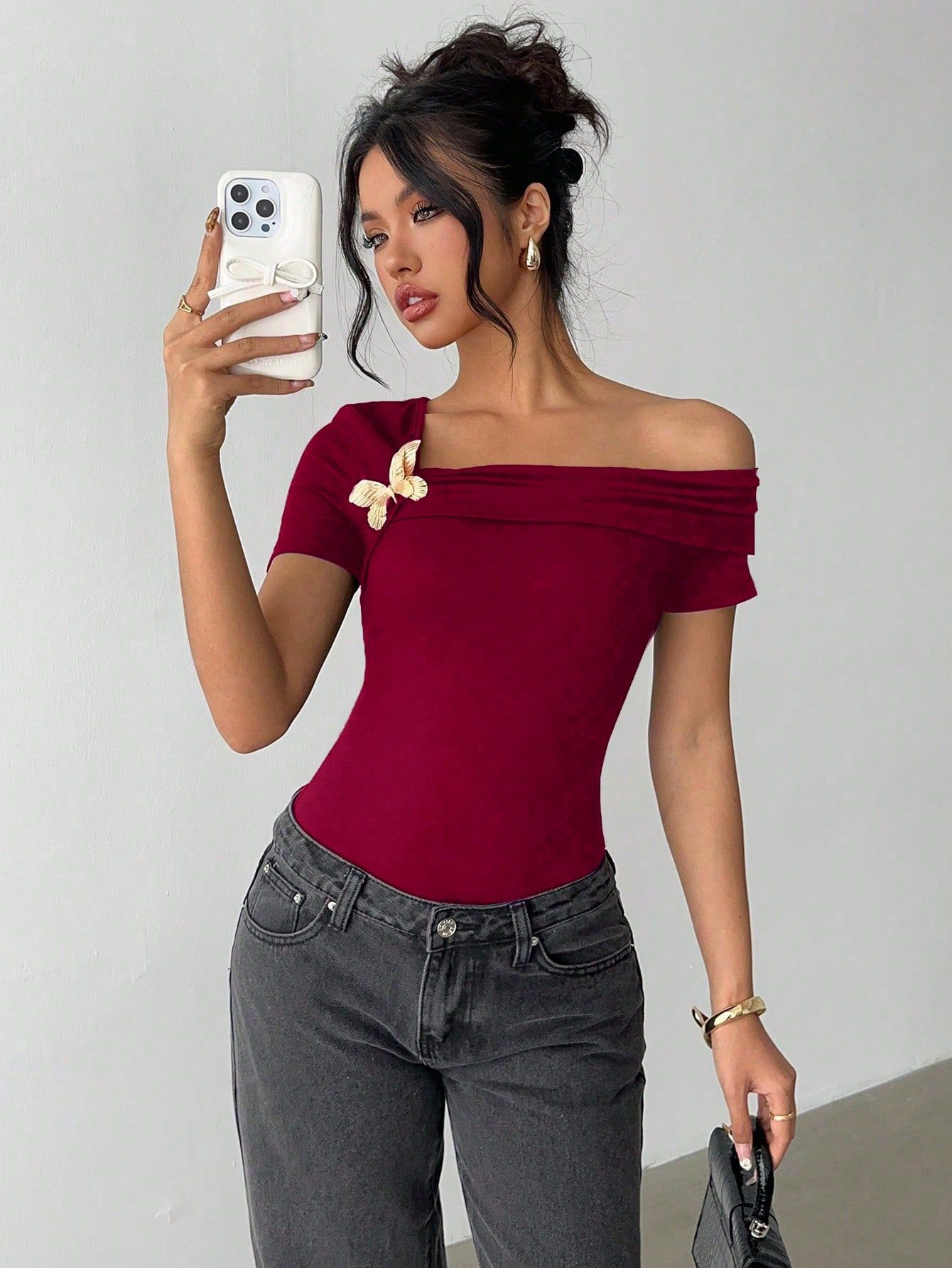 Women's Asymmetrical Off Shoulder Top, Short Sleeve Slim Fit Basic T-Shirt, Casual Going Out Party Blouse With Butterfly Decor, Black_ecoleips.com