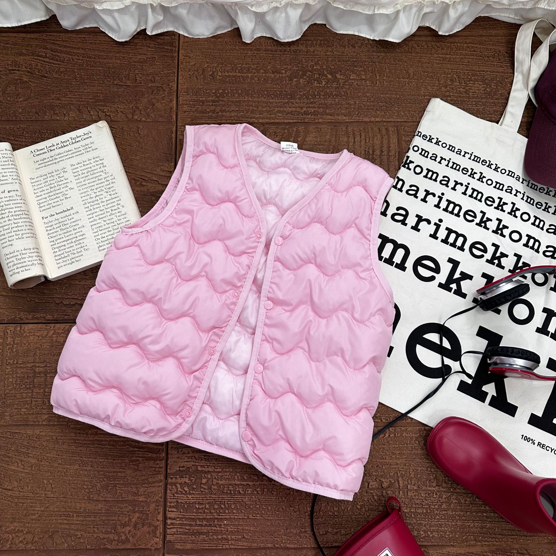 Nuevo chaleco de color liso para niños y niñas, adecuado para primavera, otoño e invierno, ropa interior con líneas onduladas, chaleco de algodón, estilo corto para bebés y niños pequeños.