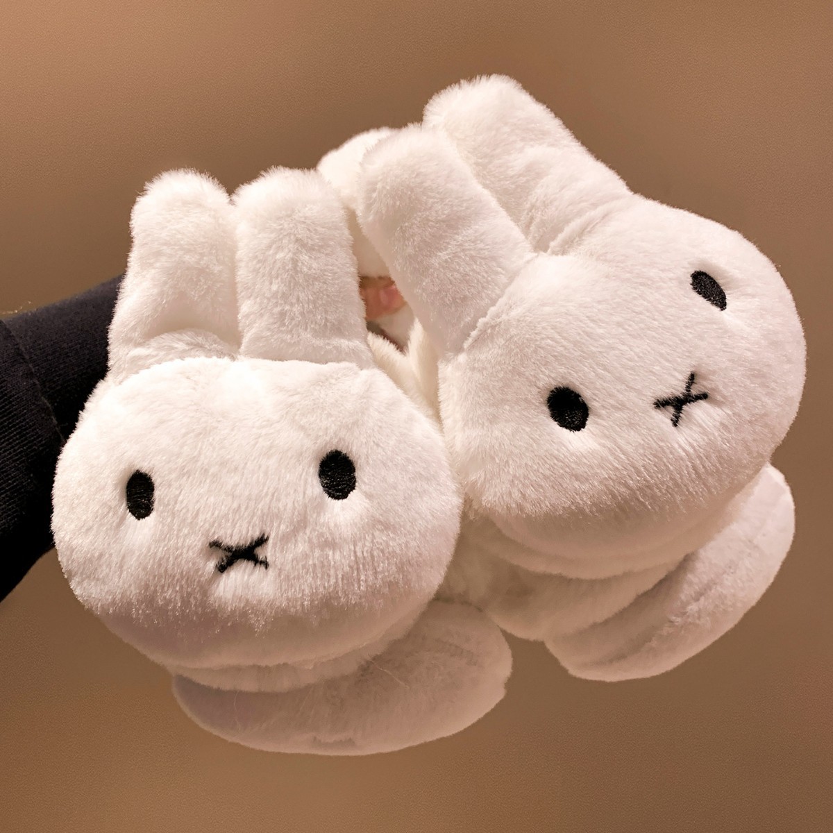 Conejo pequeño auriculares de peluche invierno protector de oídos bolsas de oídos anticongelante estudiantes de bicicleta auriculares lindos auriculares cálidos a prueba de frío