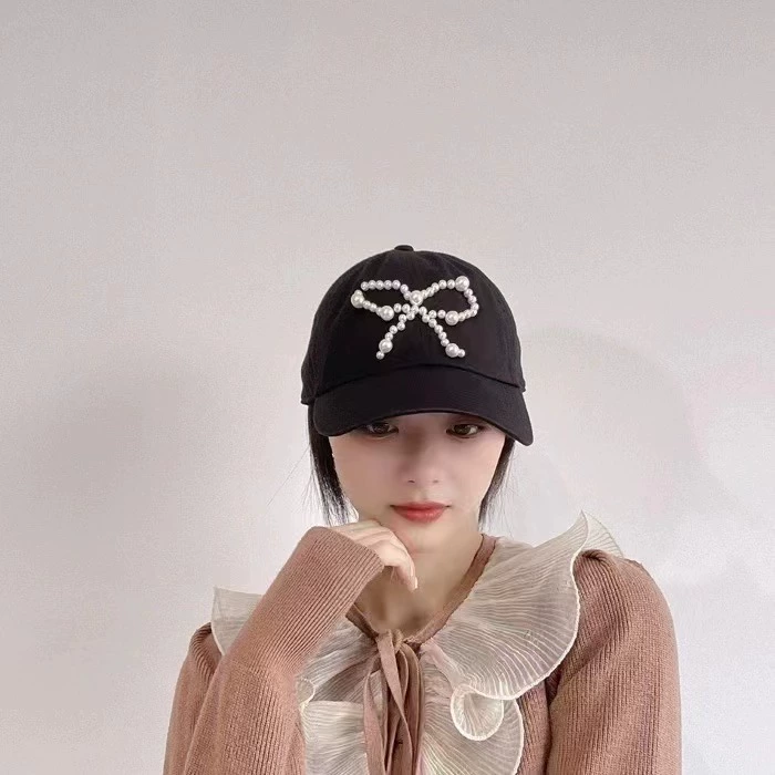 Summer cute baseball cap from pearl with bow for leisure, sun protection