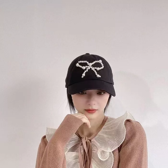 Summer cute baseball cap from pearl with bow for leisure, sun protection