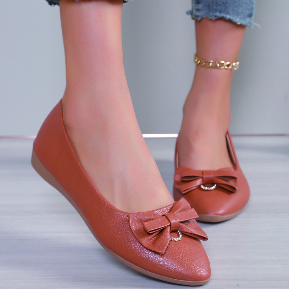 Foreign trade cross-border plus size shoes women 2024 new flat-bottomed pointed shallow mouth lazy people a pedal casual shoes wholesale