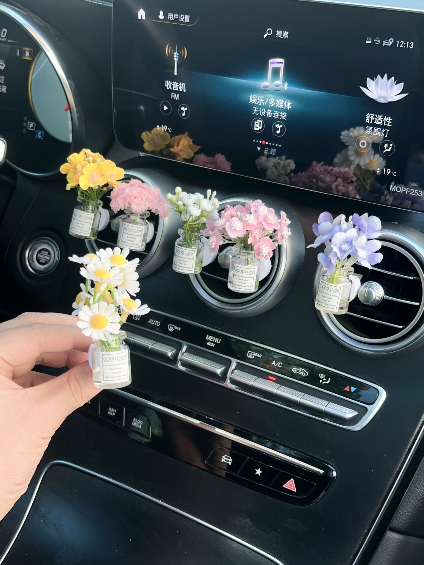 35g Weight Three-dimensional （3D） Pendant Shape Car Interior Decorations Auto Parts 1 Piece Quantity Artificial Flower, Glass Material Car, Flower, Perfume Bottle Pattern Car Flower Perfume Bottle Artificial Flower Glass 4