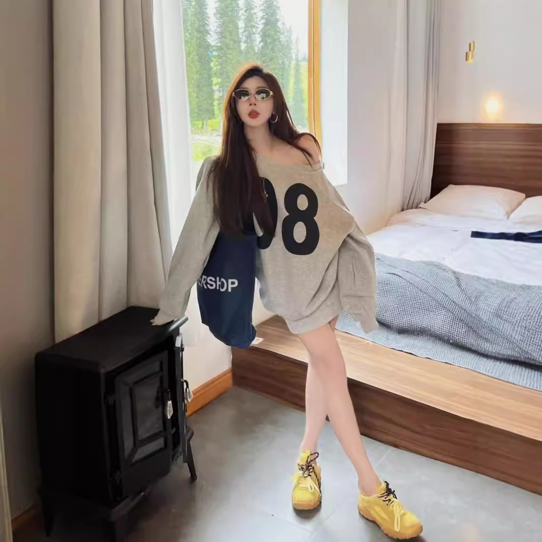 Retro design autumn sweatshirt