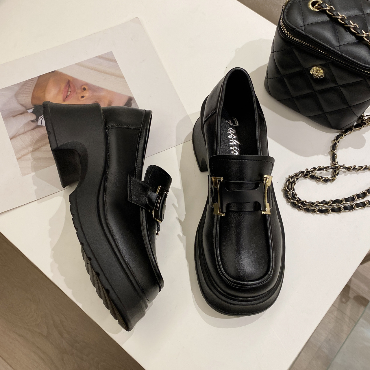 Zapatos de mujer de talla grande 41-43 zapatos de cuero de trabajo de estilo británico para mujer 2024 Primavera Nueva JK zapatos Mary Jane del todo fósforo