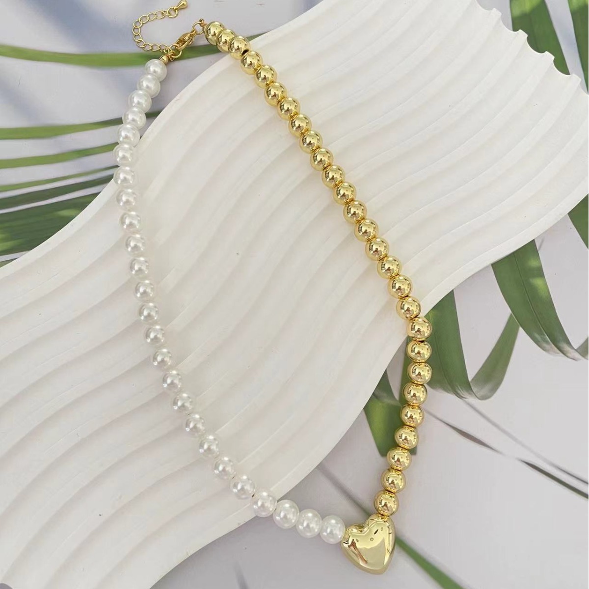 Holiday, Daily Occasion Copper Material Simple And Light Luxury Temperament 8mm Pearl Copper Bead Heart-Shaped Beaded Necklace Suitable For Women's Daily Wear