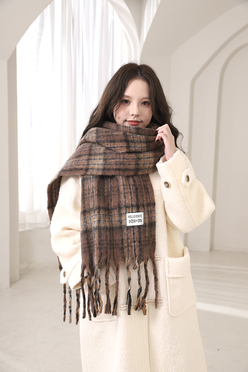 Schal für Herbst- und Winterfrauen mit einem Gefühl von Luxus 2024 Neues Seepferdchenfellgitter Koreanische Version Paarschal_voghion.com