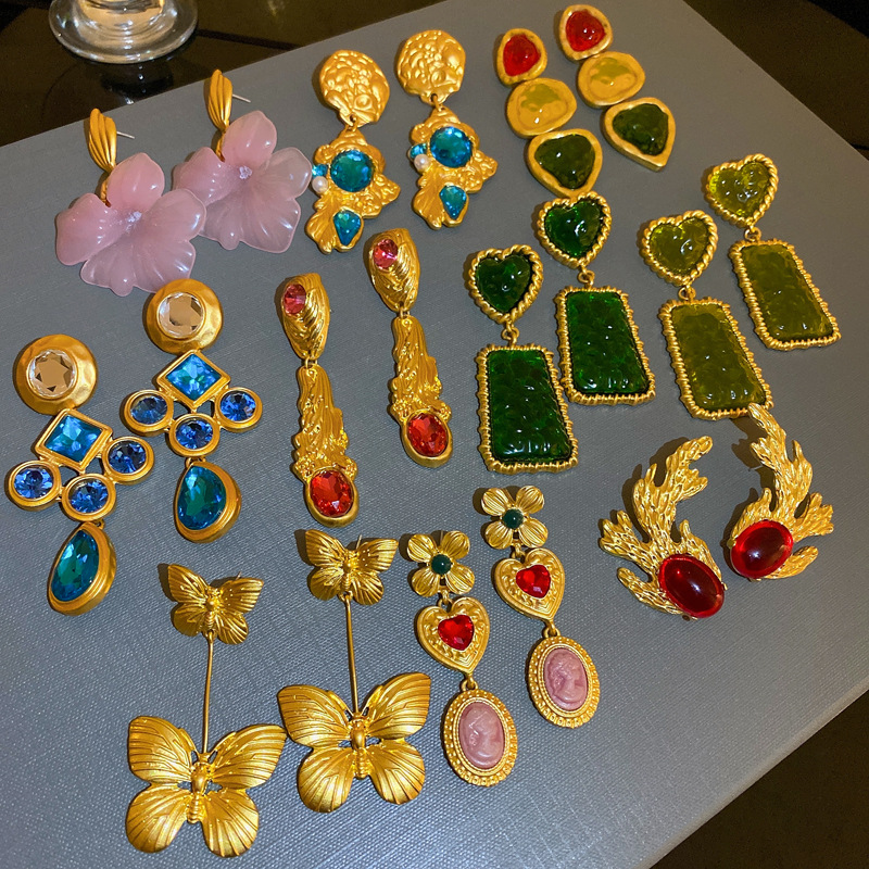 25g Weight Rhinestones Inlay Material Retro Flower Butterfly Metal Inlay Rhinestones Women's Drop Earrings