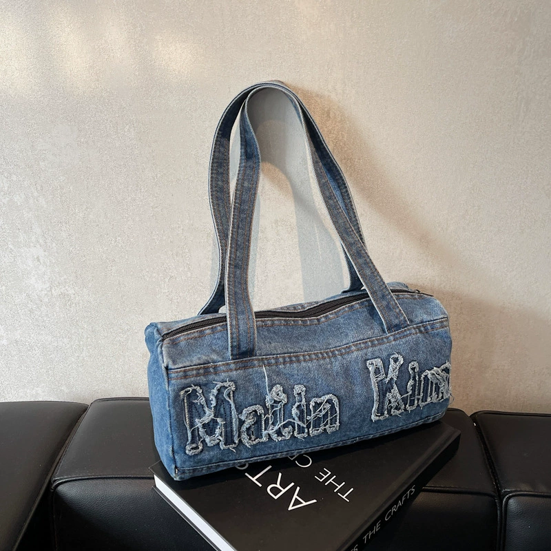Плечевая сумка из денима, 34×15×13 см, подушка‑формат, лёгкая 0,29 кг