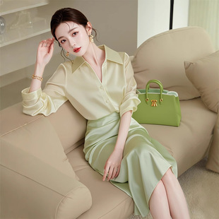 Early autumn with a set of autumn dress temperament small style 2025 new high sense skirt fashion suit women's clothing