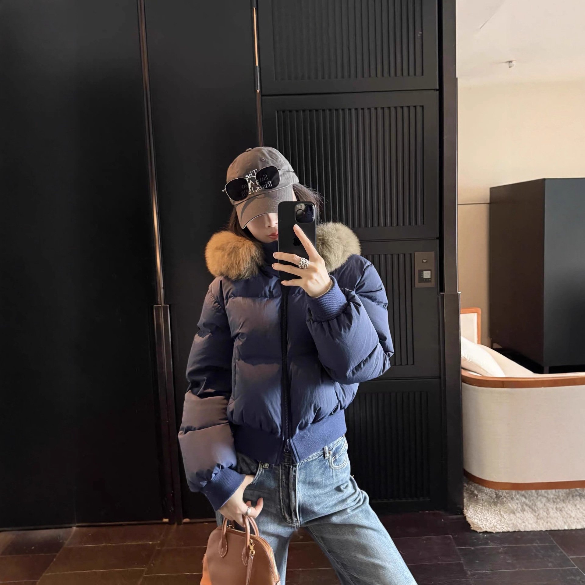 2025 New Winter 90 White Duck down Jacket for Women Small Waist Bread Jacket