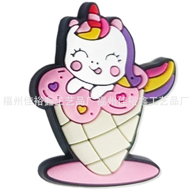 Invierno nuevo colorido unicornio serie agujero Zapatos flor Polaroid Arco Iris pony accesorios para niños transfronteriza en stock