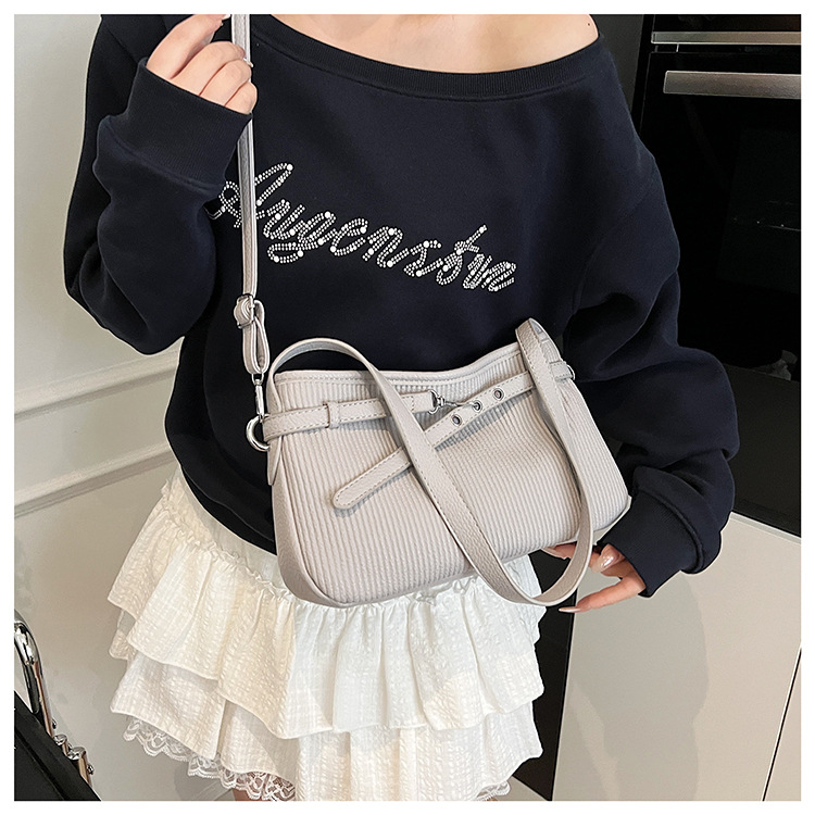 Large-capacity women's summer 2025 new fashion crossbody bag, Korean-style casual single-shoulder armpit commuting bag for work undefined