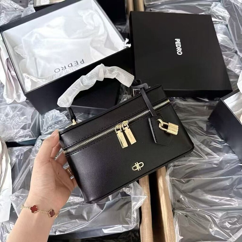 Women's bag 2025 new trendy handbag, decorative shoulder crossbody lunch box small square bag, chain small square bag