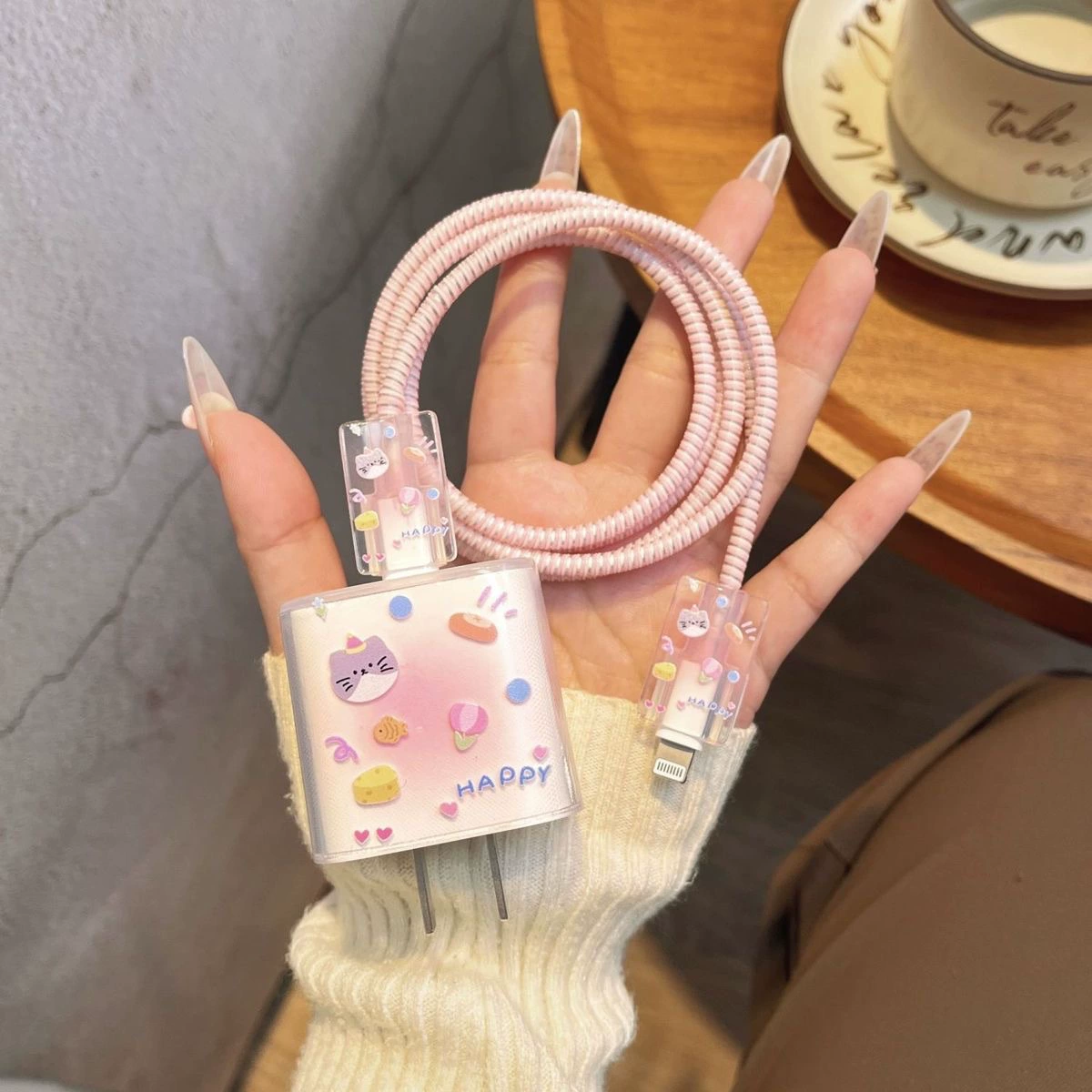 Защитный чехол для зарядного устройства Apple 17 с изображением мультяшной девочки-животного, совместимый с кабелем для передачи данных 20 Вт, защита от повреждений и разрыва