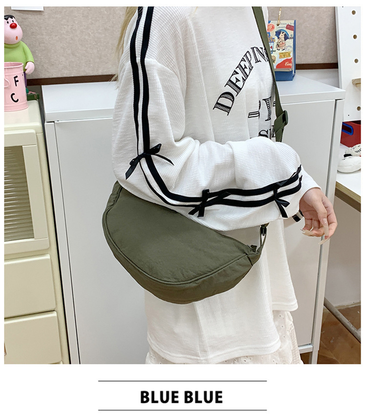 Women's Small Nylon Solid Color Streetwear Sewing Thread Dumpling Shape Zipper Underarm bag 23L display picture 8