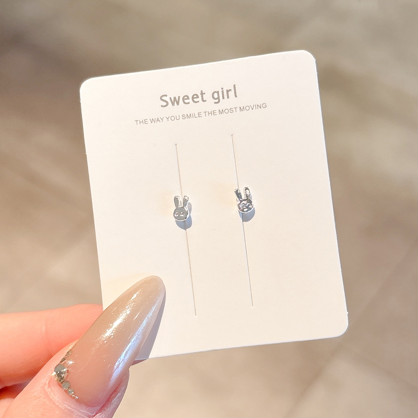 Pendientes de aleación Pendientes de alta calidad de perlas para mujer Pendientes exagerados de temperamento de lujo ligero coreano Pendientes largos con borlas al por mayor