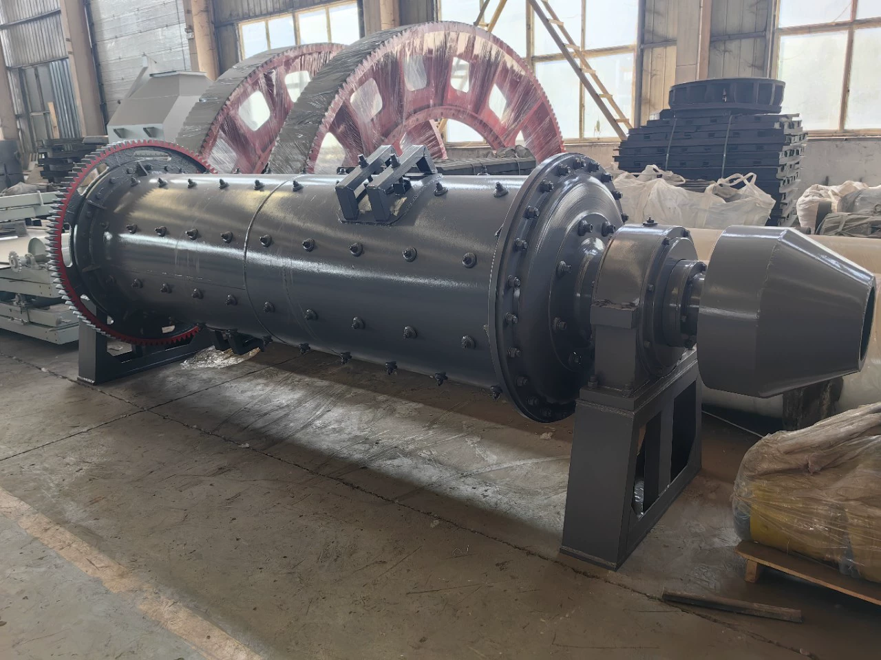 Шаровая мельница с подшипниковым типом, энергосберегающая шаровая мельница, производитель горнодобывающего оборудования, прямые продажи.