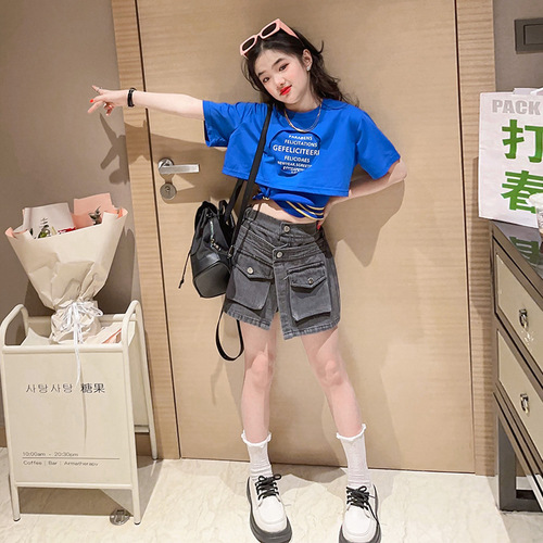 Girls Summer Fashion Casual Suit 2024 New Medium and Large Children Girls Short-sleeved T-shirt Denim Shorts Two-piece Set