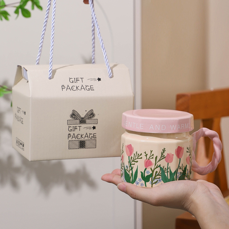 Taza de cerámica con tapa Taza de agua de alto valor Taza de oficina Taza de café con regalo de mano Taza de desayuno femenino Hombre