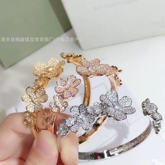 时尚欧美满镶梵家三叶花手镯小清新开口手环四叶草女轻奢气质手饰