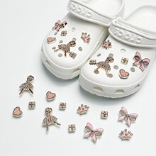 跨境热销cross洞洞鞋鞋卡扣水钻一体可拆卸装饰花园风鞋配件批发