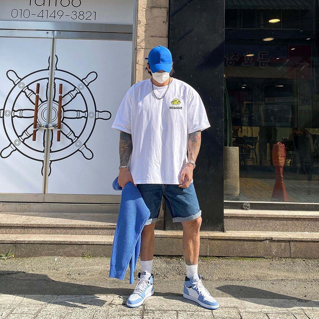 Men's Casual Printed Loose Fitting Basketball Training Shirt Short Sleeved Smiley Face T-Shirt Trendy Fitness Muscle Wearing_viptrois.com