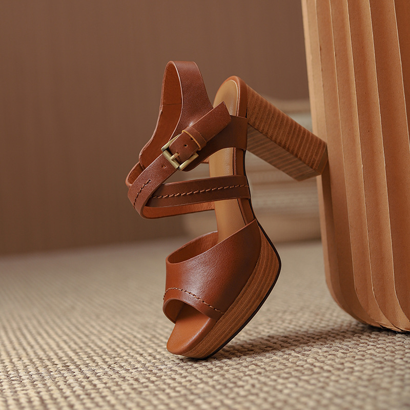 Sandal nữ mũi nhọn gót thô đế dày kiểu La Mã — Màu nâu