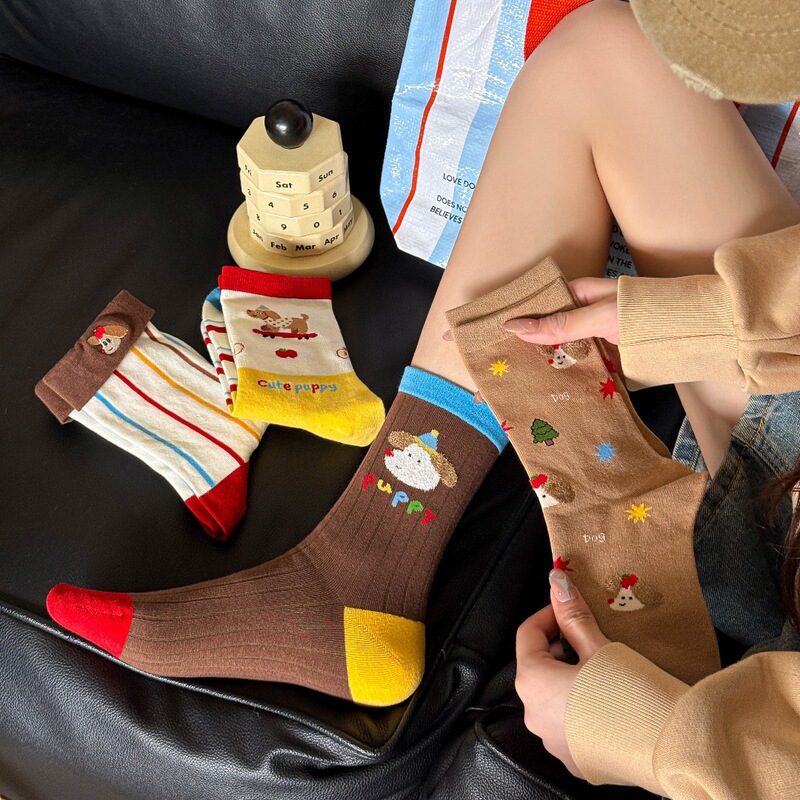 Autumn and Winter Seamless Korean-Style Socks for Women, Cute Dachshund Vertical Stripe Combed Cotton Mid-Tube Student Socks