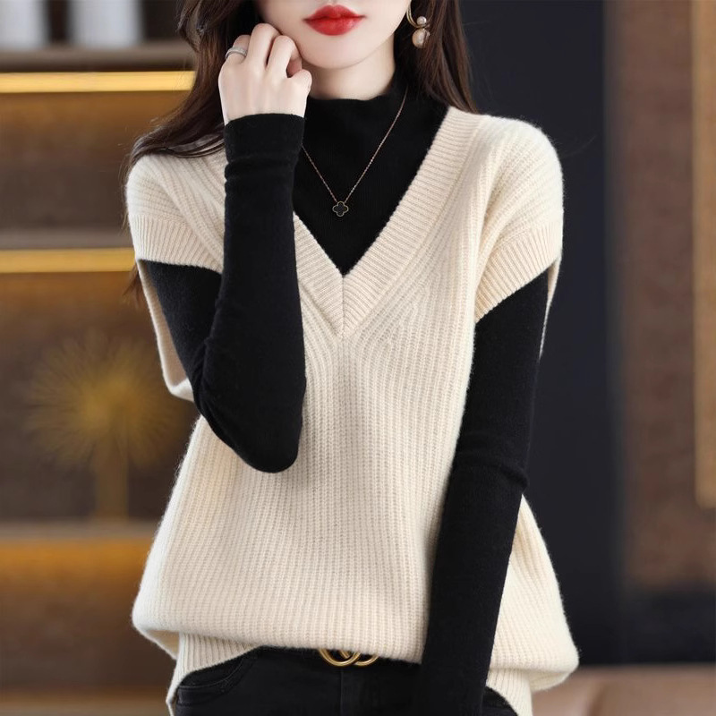 Knitted Vest Women's Autumn 2025 New V Neck Pullover Vest, Loose and Fashionable Sleeveless Pullover Sweater Vest