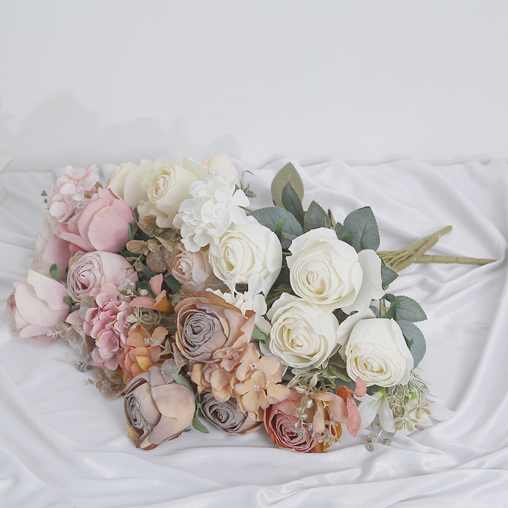 Flores falsas, flores falsas, jardines románticas, adornos de dormitorio, mesa de comedor, ramo de flores falsas.