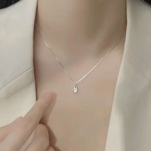 2025 Cross-border New Diamond Droplet Necklace for Women, Ins Lightweight Luxury High-end Pendant Choker Chain Valentine's Day Gift