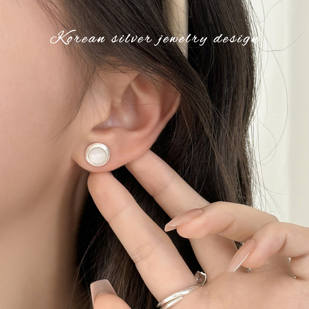s925純銀圓形白貝耳釘女幾何輕奢小眾設計高級感耳飾復古潮流韓版